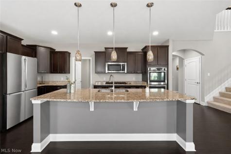 18079 Clare Court Strongsville OH 44149