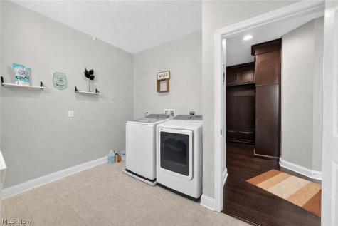 18079 Clare Court Strongsville OH 44149