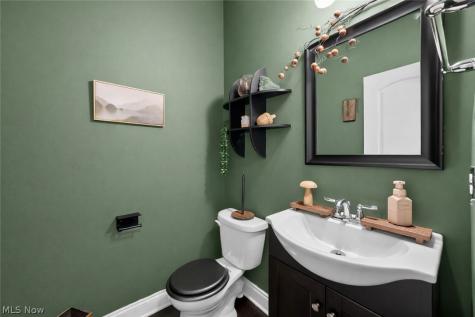 18079 Clare Court Strongsville OH 44149