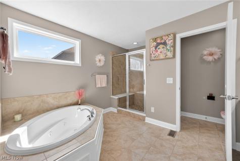 18079 Clare Court Strongsville OH 44149