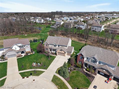 18079 Clare Court Strongsville OH 44149