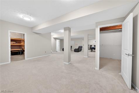 18079 Clare Court Strongsville OH 44149
