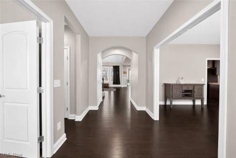 18079 Clare Court Strongsville OH 44149
