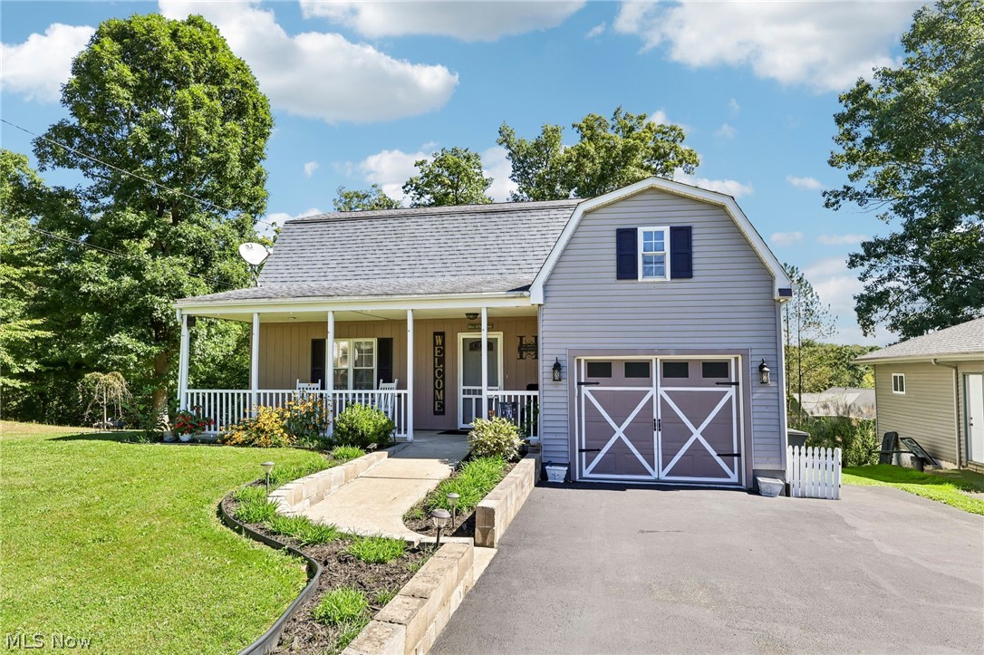 1130 Howell East Palestine OH 44413