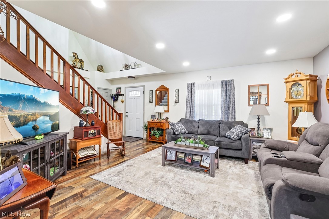 1130 Howell East Palestine OH 44413