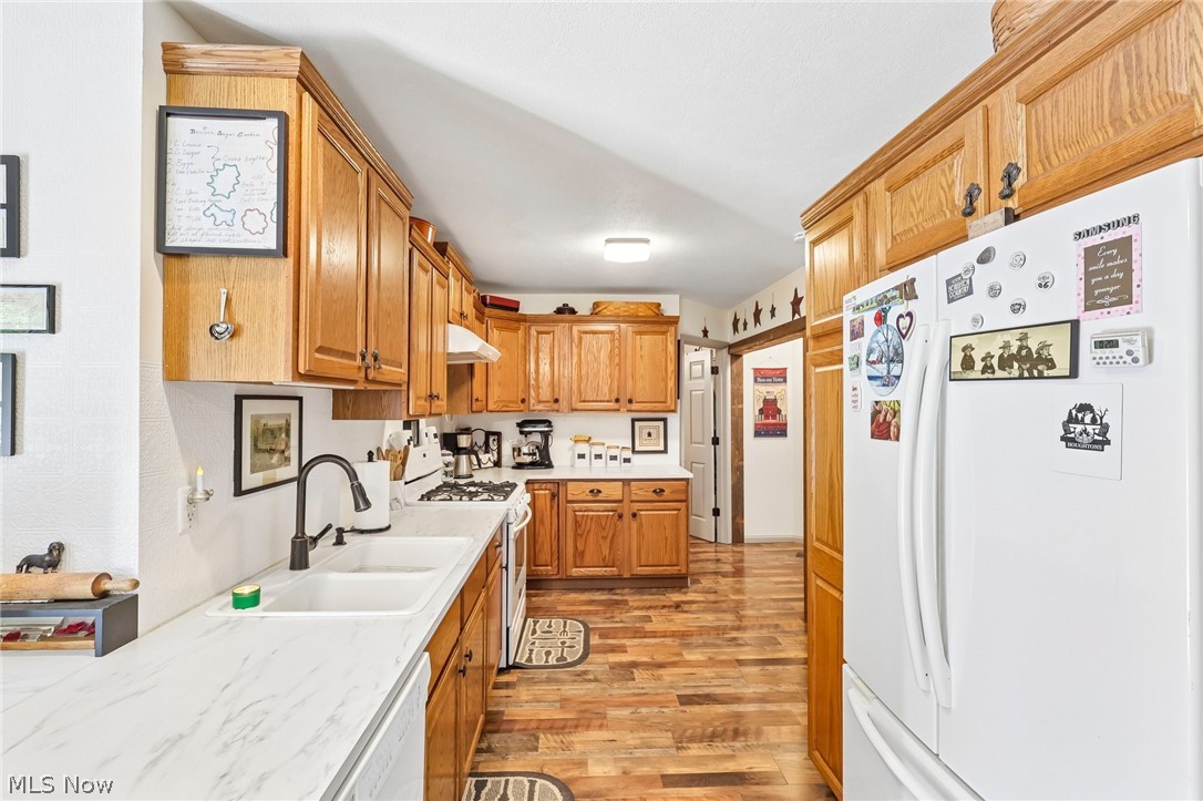 1130 Howell East Palestine OH 44413