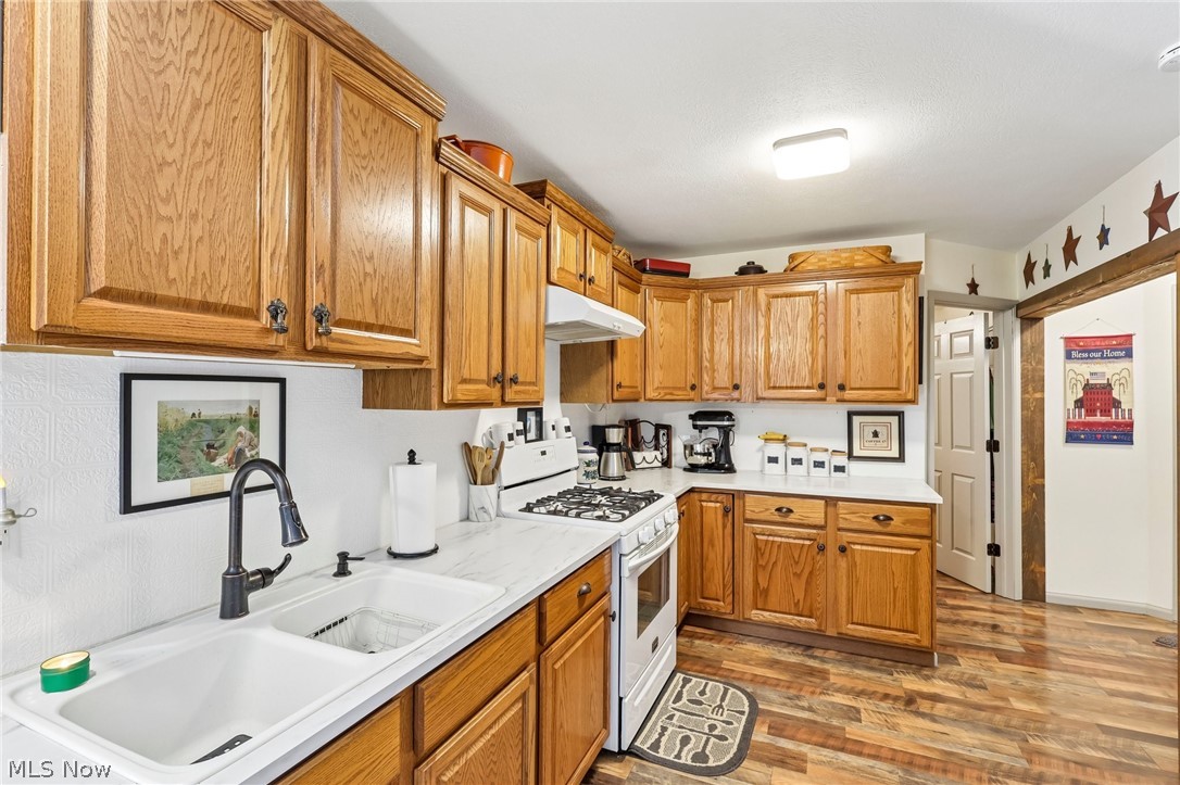 1130 Howell East Palestine OH 44413