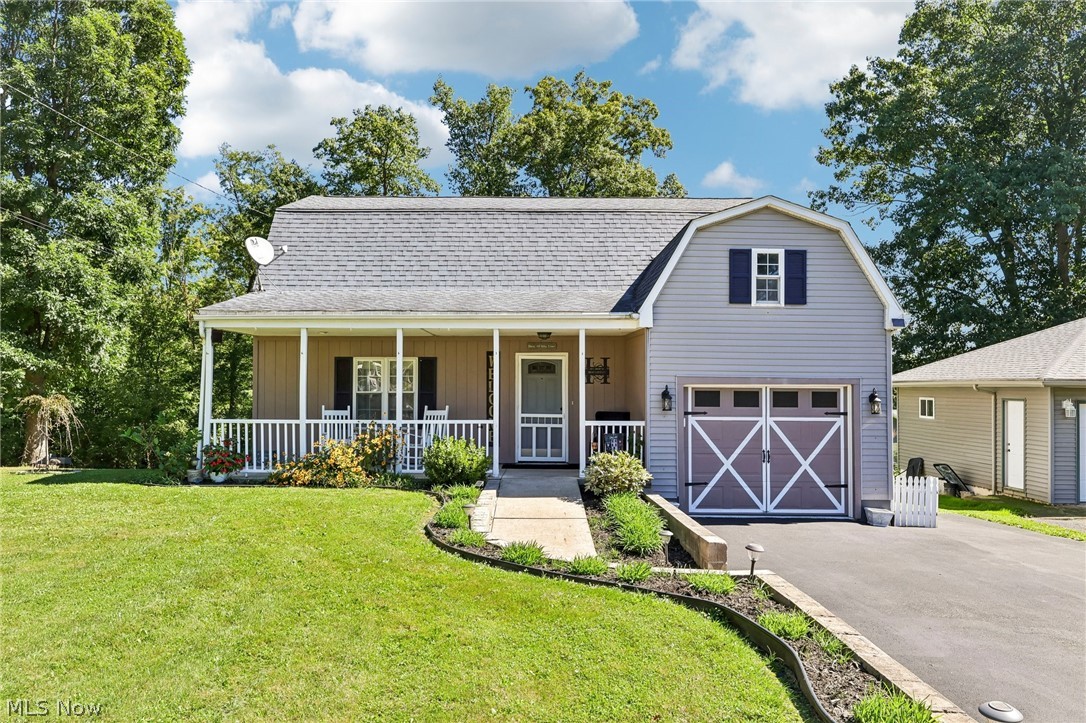 1130 Howell East Palestine OH 44413