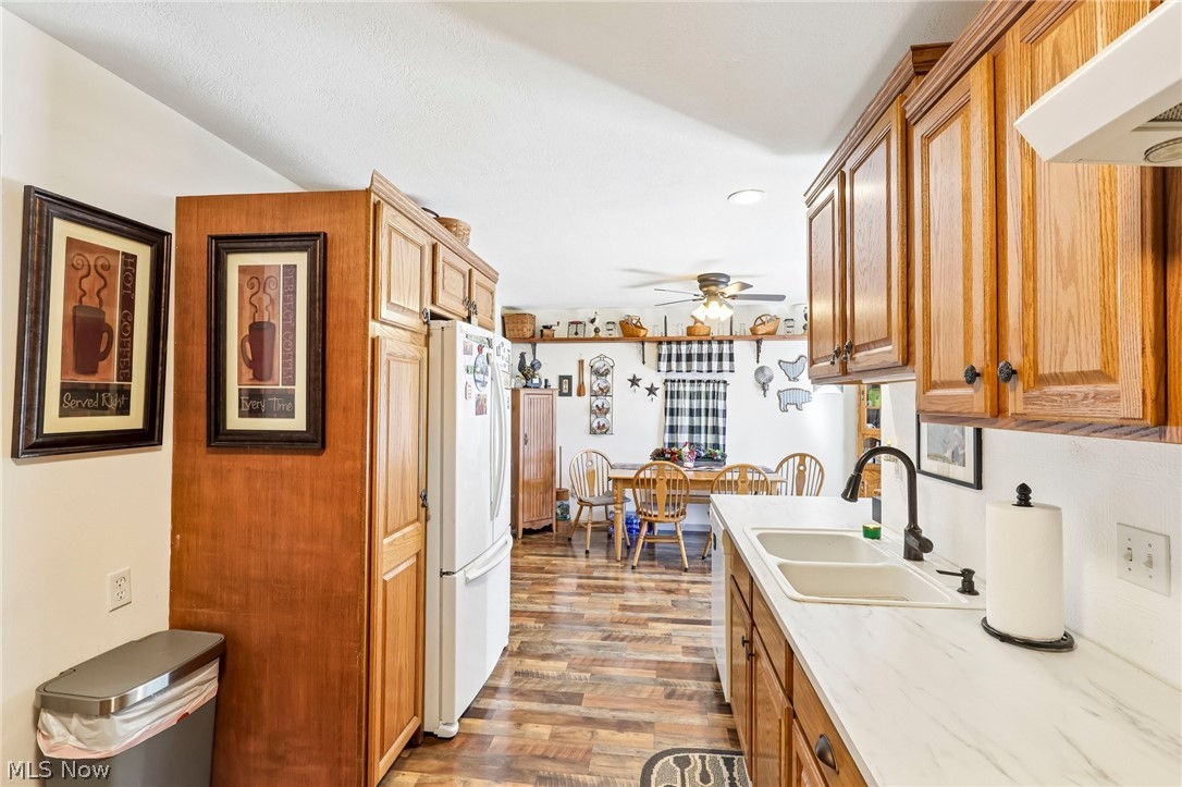 1130 Howell East Palestine OH 44413