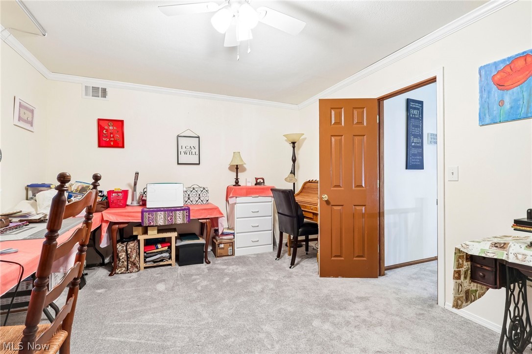 1130 Howell East Palestine OH 44413