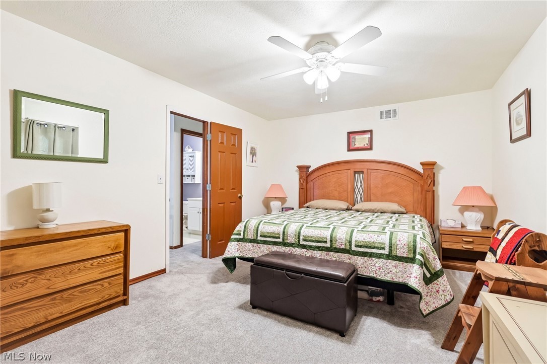 1130 Howell East Palestine OH 44413