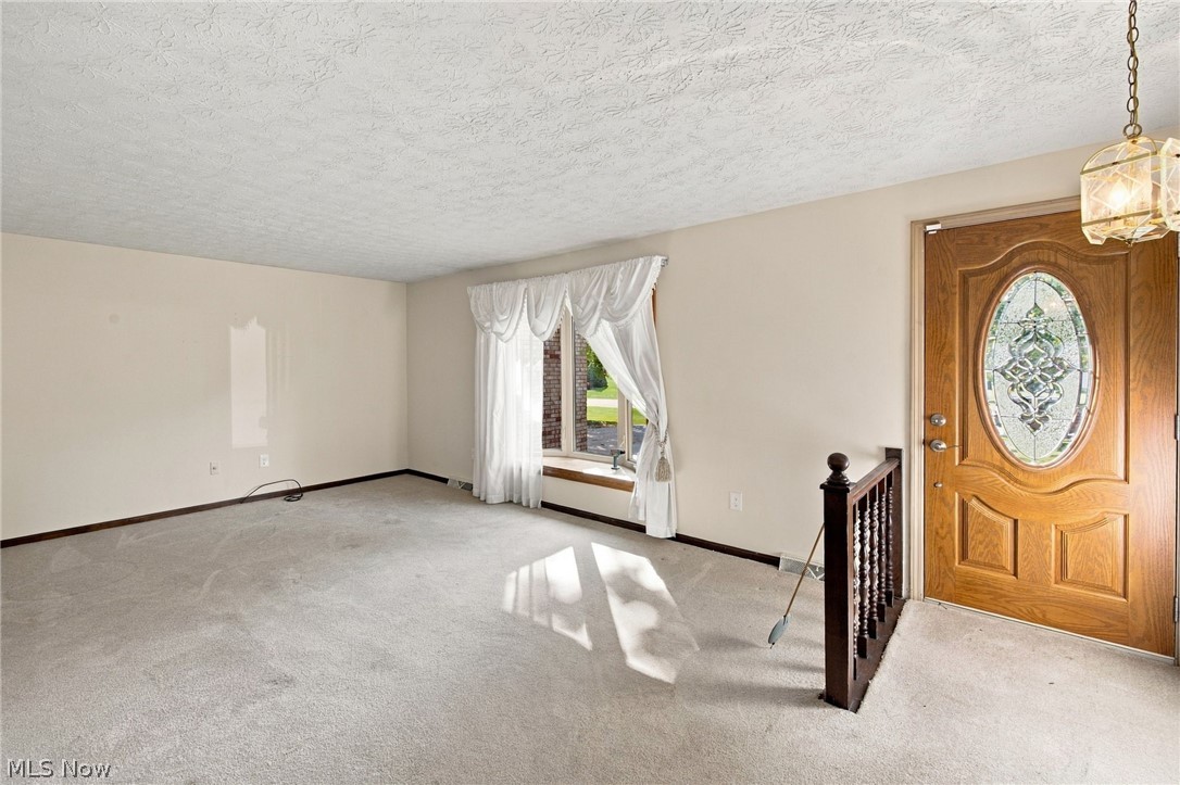 3821 Apache Street NW Uniontown OH 44685