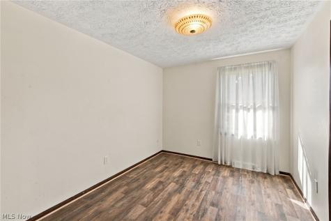 3821 Apache Street NW Uniontown OH 44685