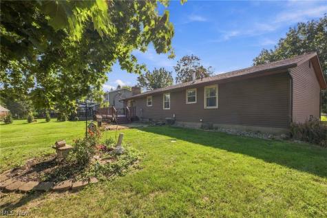 3821 Apache Street NW Uniontown OH 44685