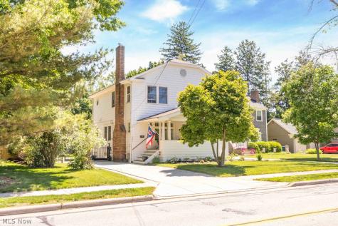 285 Bassett Road Bay Village OH 44140