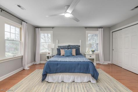 285 Bassett Road Bay Village OH 44140