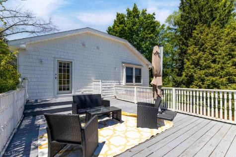 285 Bassett Road Bay Village OH 44140
