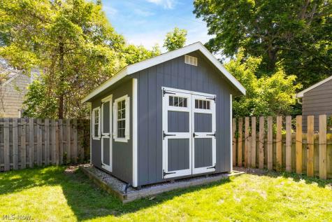 285 Bassett Road Bay Village OH 44140