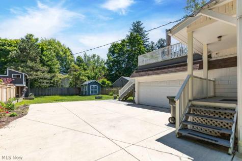 285 Bassett Road Bay Village OH 44140