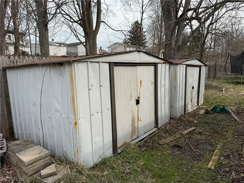 45 S Cedar Street Geneva OH 44041