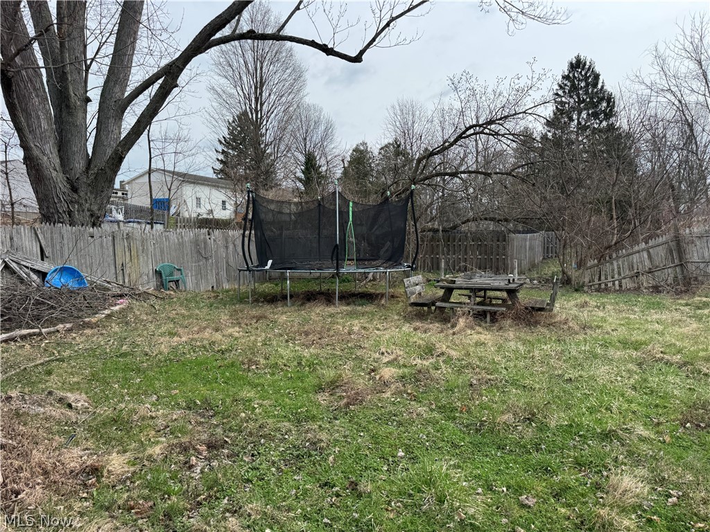 45 S Cedar Street Geneva OH 44041