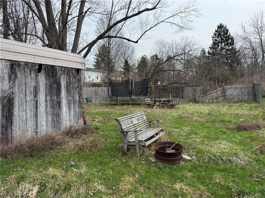 45 S Cedar Street Geneva OH 44041