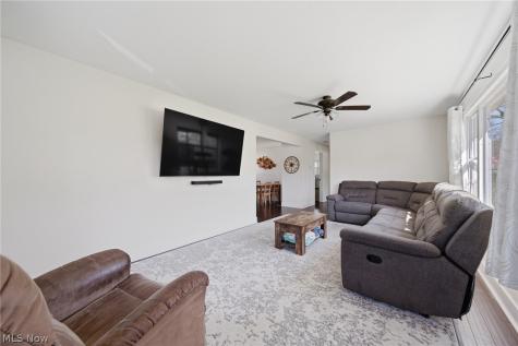 1517 Gottschall Road Stow OH 44224