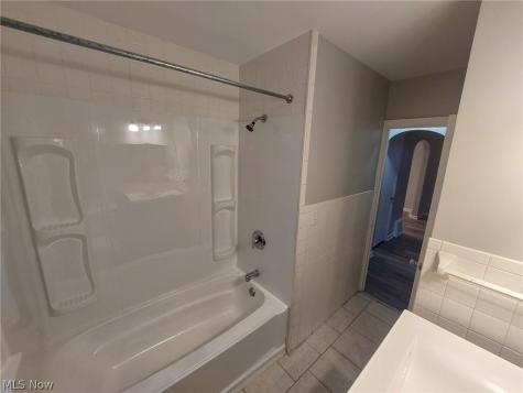 1203 25th Street NE Canton OH 44714