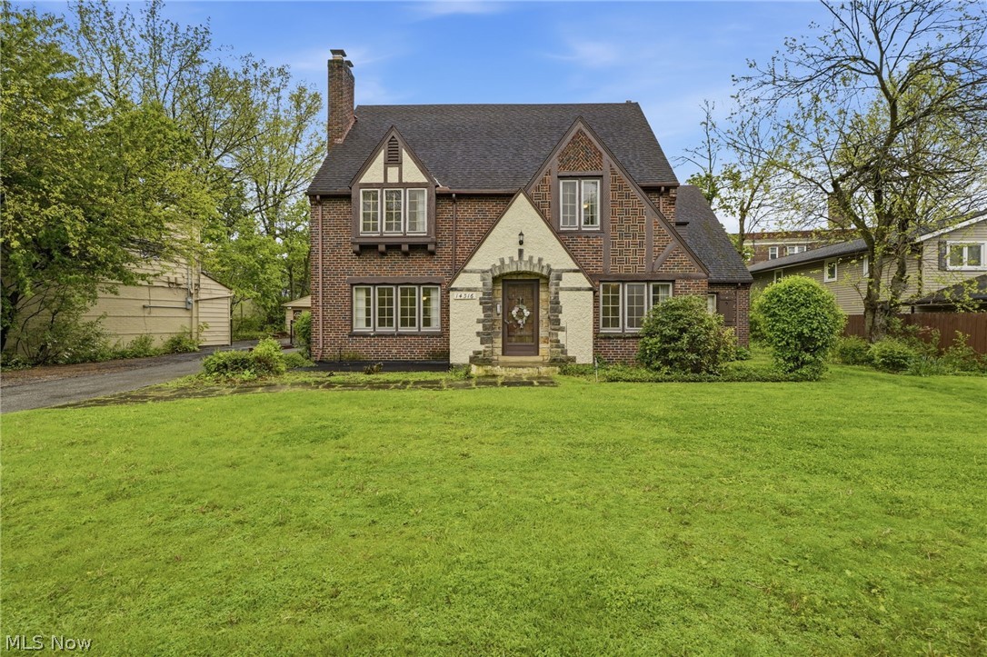 14316 Ashwood Road Shaker Heights OH 44120