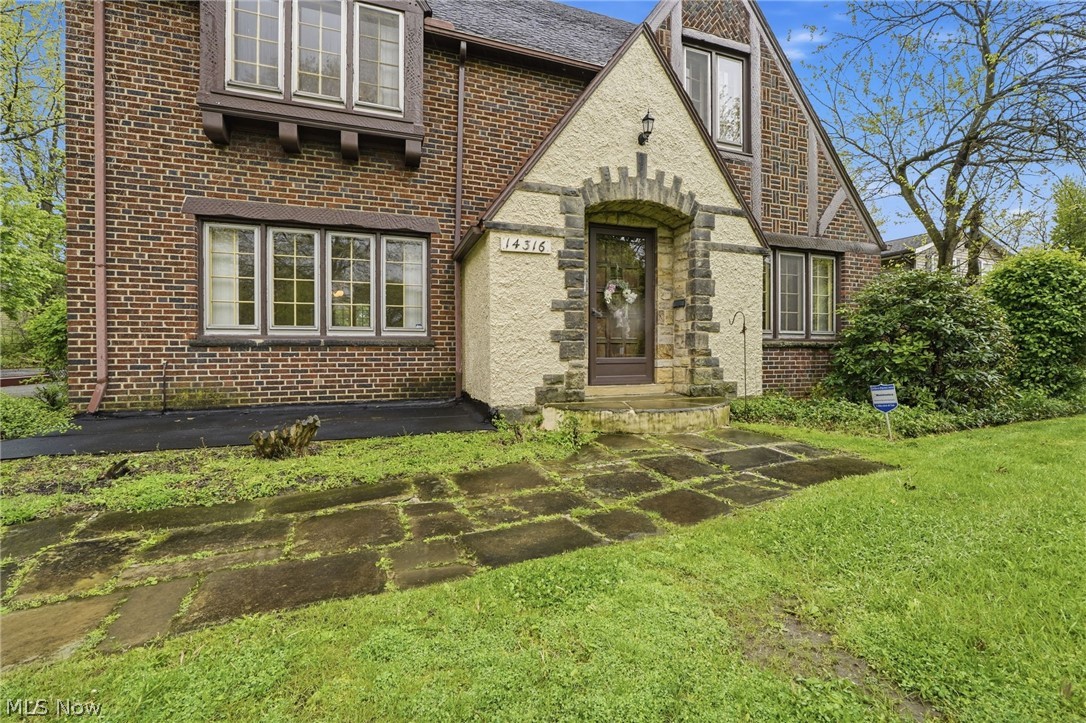 14316 Ashwood Road Shaker Heights OH 44120