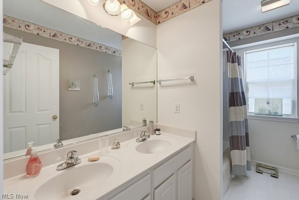 131 Heartland Circle Hinckley OH 44233