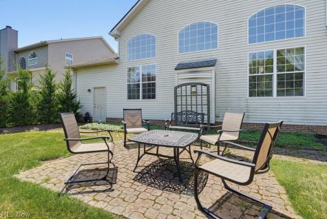 131 Heartland Circle Hinckley OH 44233