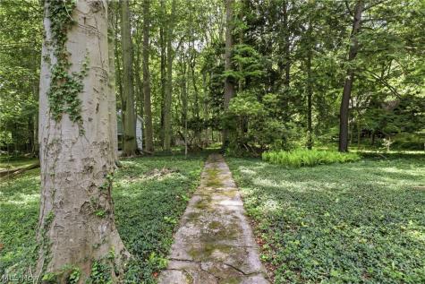2020 Woodstock Road Gates Mills OH 44040