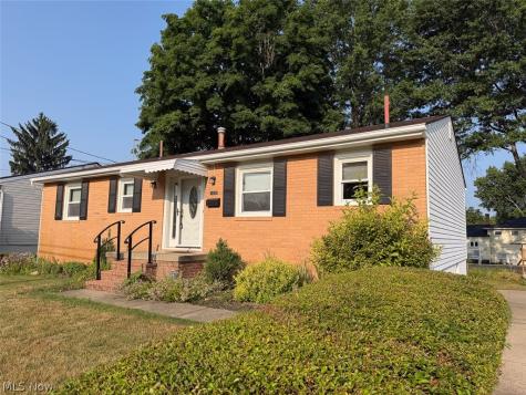 1123 Overridge Avenue SE North Canton OH 44720