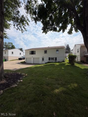 1123 Overridge Avenue SE North Canton OH 44720