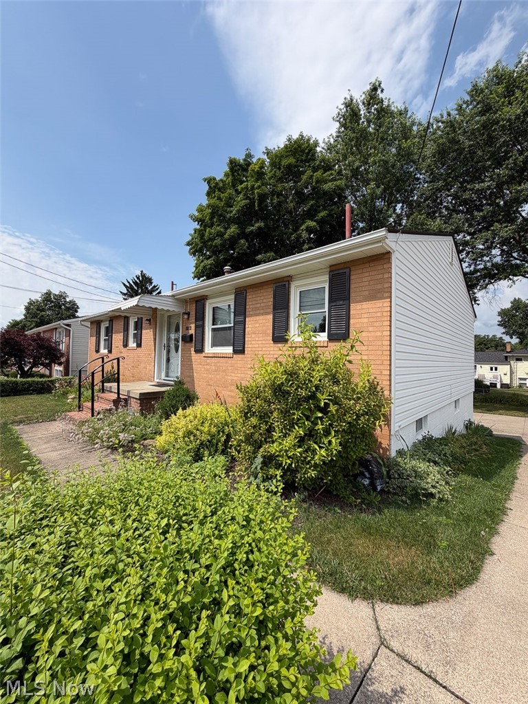 1123 Overridge Avenue SE North Canton OH 44720