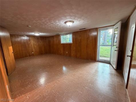 1123 Overridge Avenue SE North Canton OH 44720