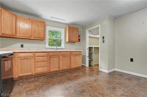 4819 Smith Road Ravenna OH 44266
