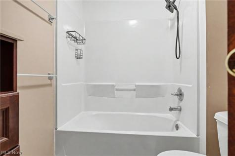 4819 Smith Road Ravenna OH 44266