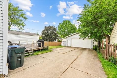 3211 Oakwood Drive Cuyahoga Falls OH 44221