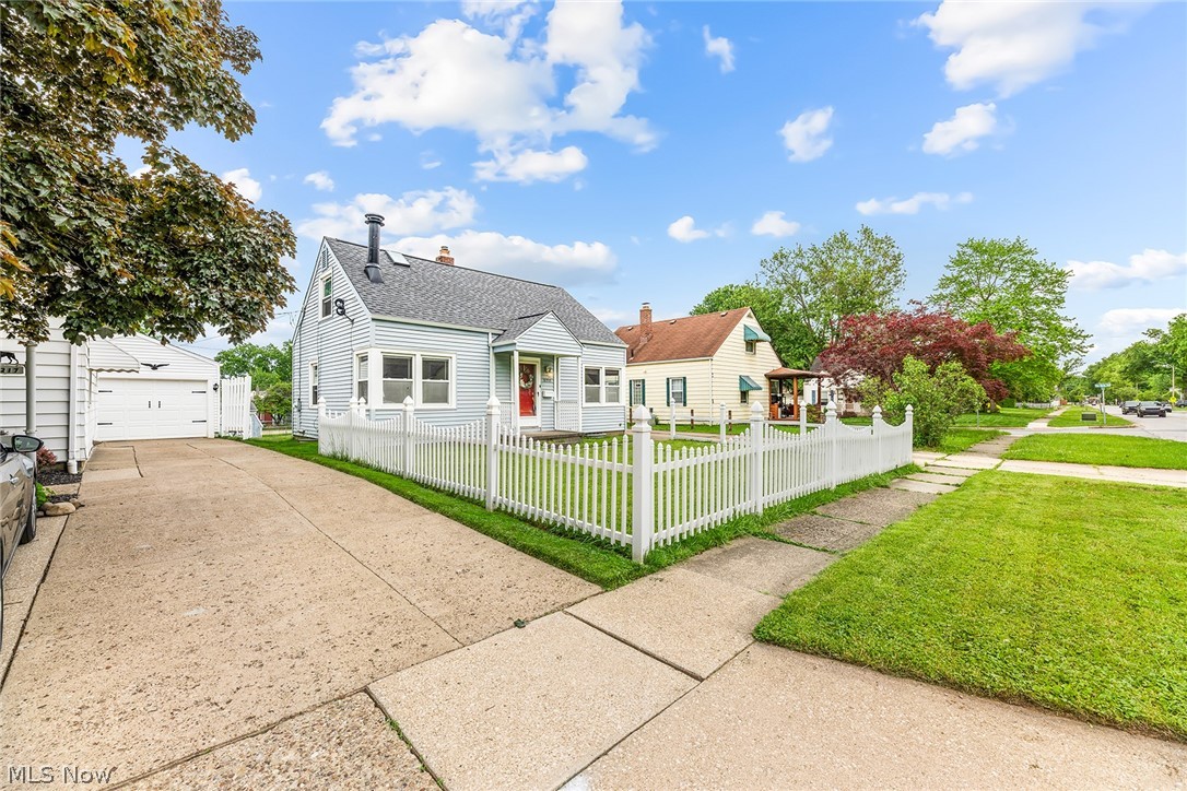 3211 Oakwood Drive Cuyahoga Falls OH 44221