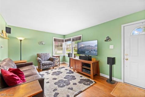 3211 Oakwood Drive Cuyahoga Falls OH 44221