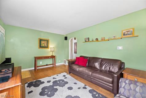3211 Oakwood Drive Cuyahoga Falls OH 44221