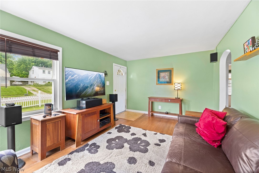 3211 Oakwood Drive Cuyahoga Falls OH 44221