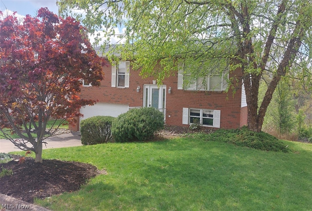 3241 Saint Charles Drive Steubenville OH 43952