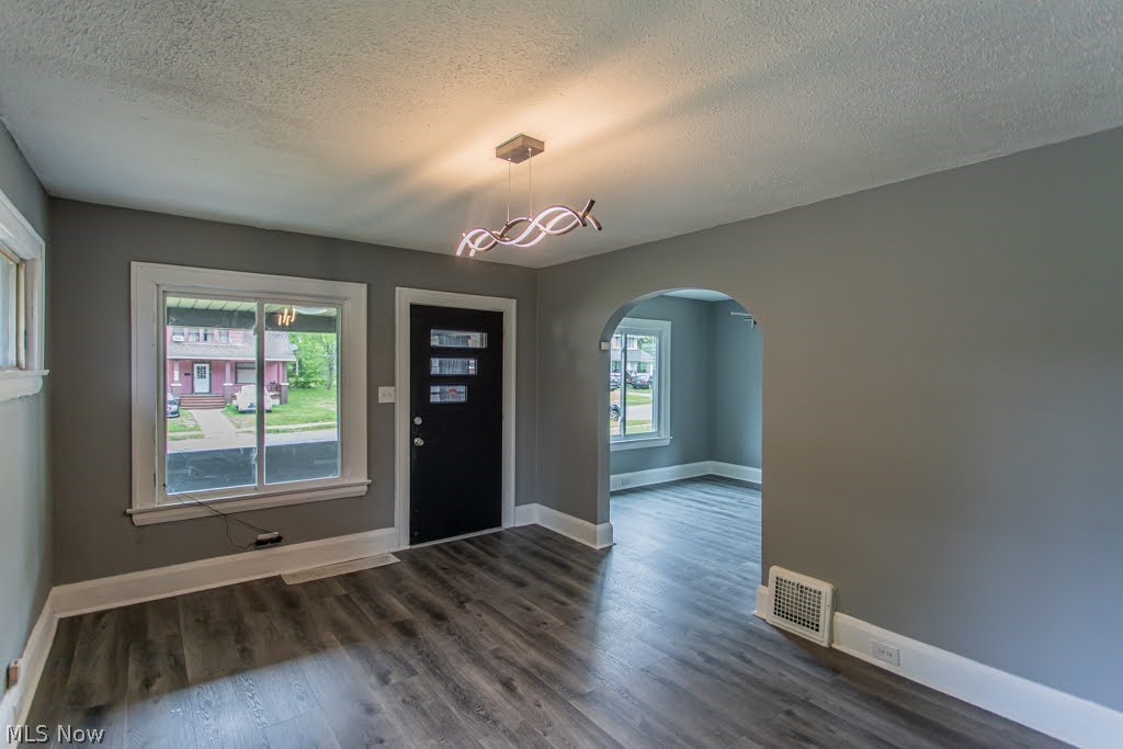 303 E Ravenwood Avenue Youngstown OH 44507