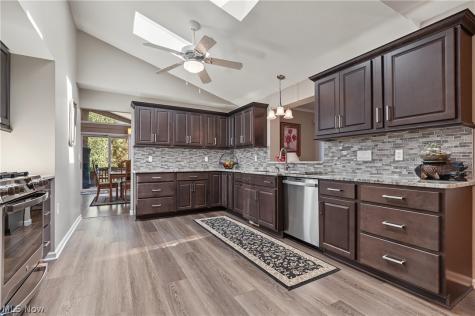 4824 Rolling View Drive Akron OH 44333