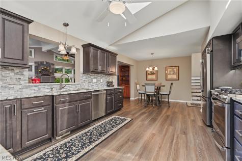 4824 Rolling View Drive Akron OH 44333