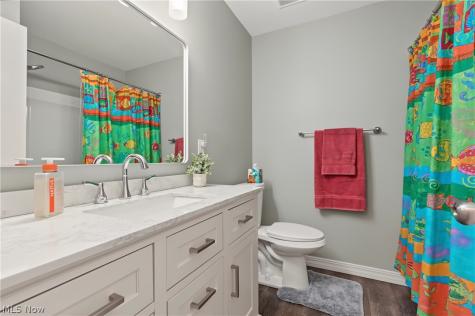 4824 Rolling View Drive Akron OH 44333