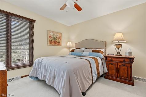4824 Rolling View Drive Akron OH 44333